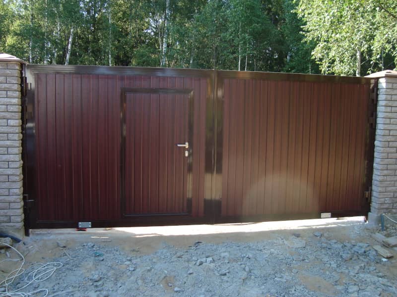 Уличные ворота DoorHan в Москве с установкой